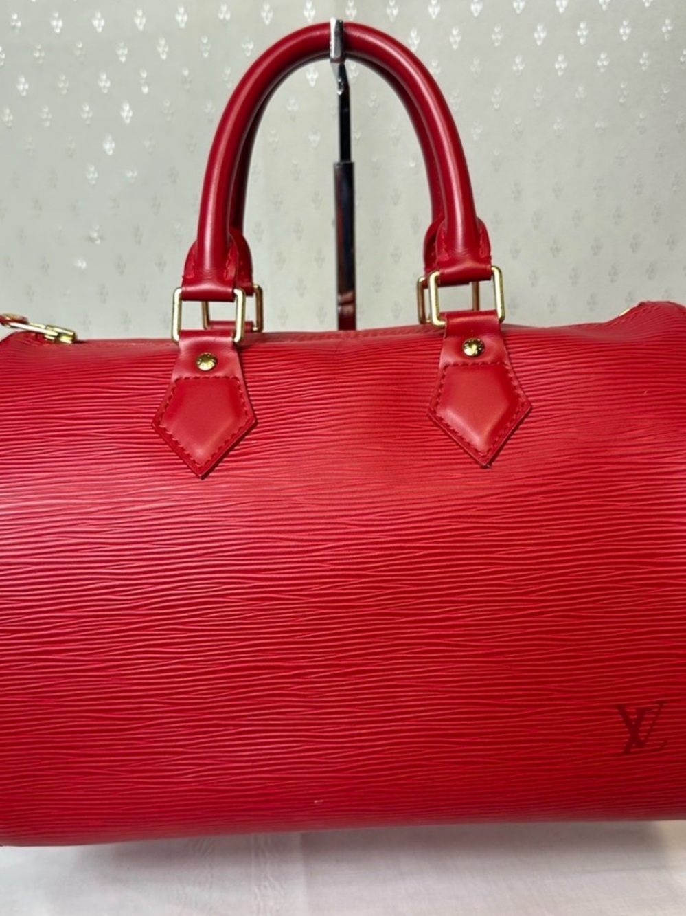 Louis Vuitton Red Epi Speedy 30 with Gold Hardware - Picture 15 of 16